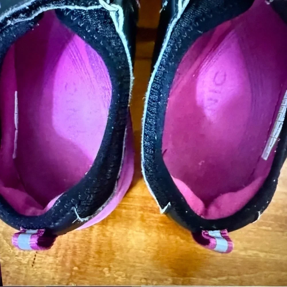 Vionic Black and Pink Maryjane Athletic Shoes‎